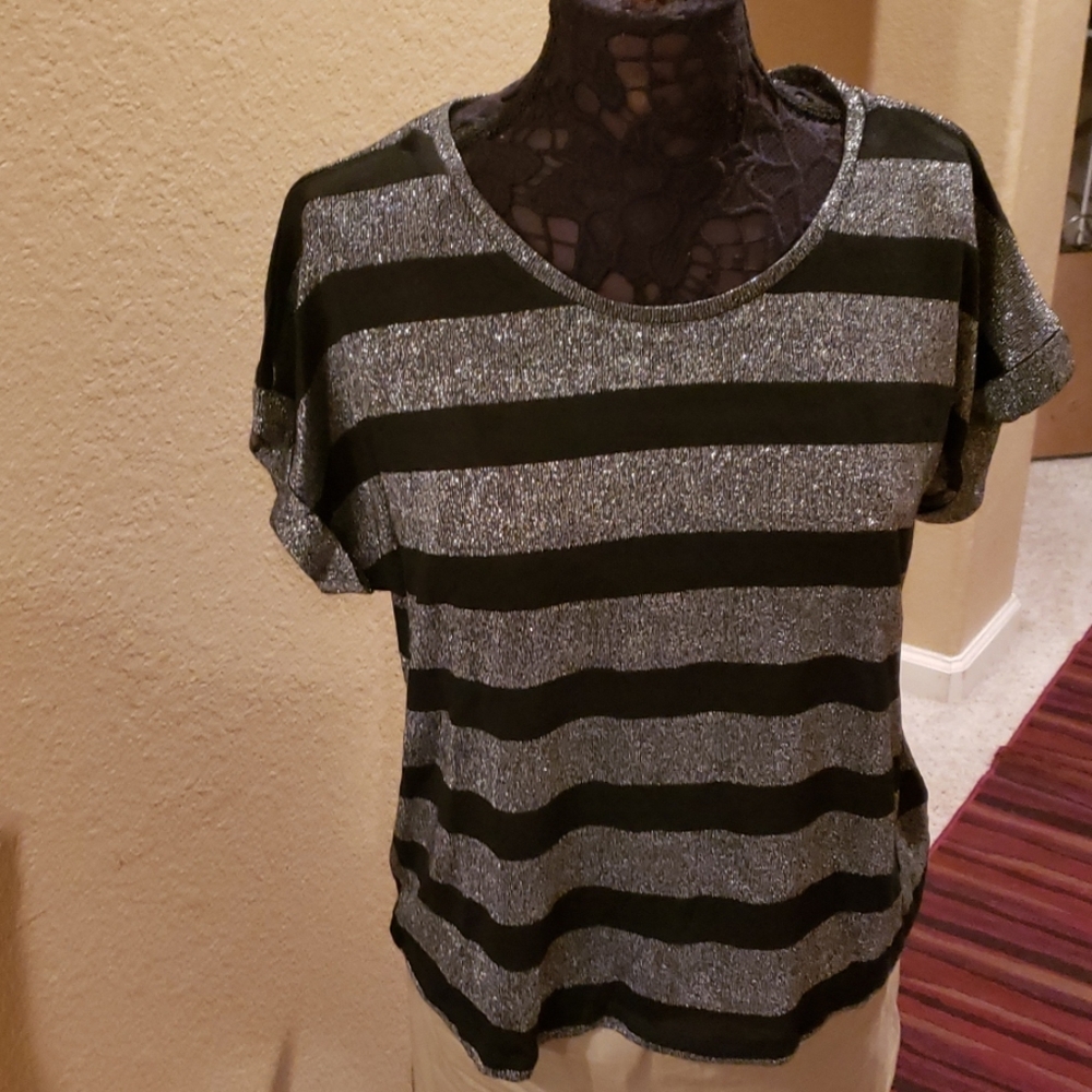 💚💚💚Short sleeve silver metallic sweater